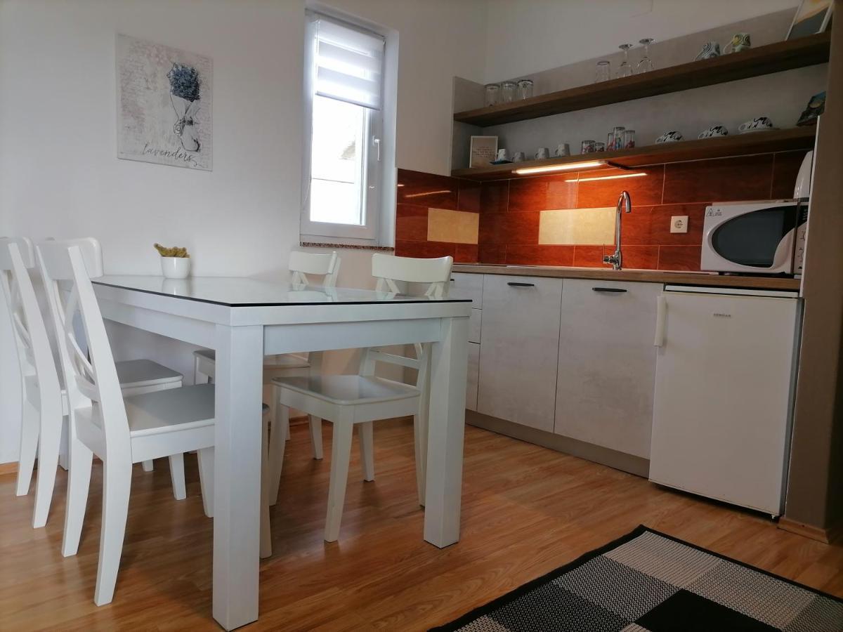 Apartman Dora Bibinje, 30 M From The Sea *