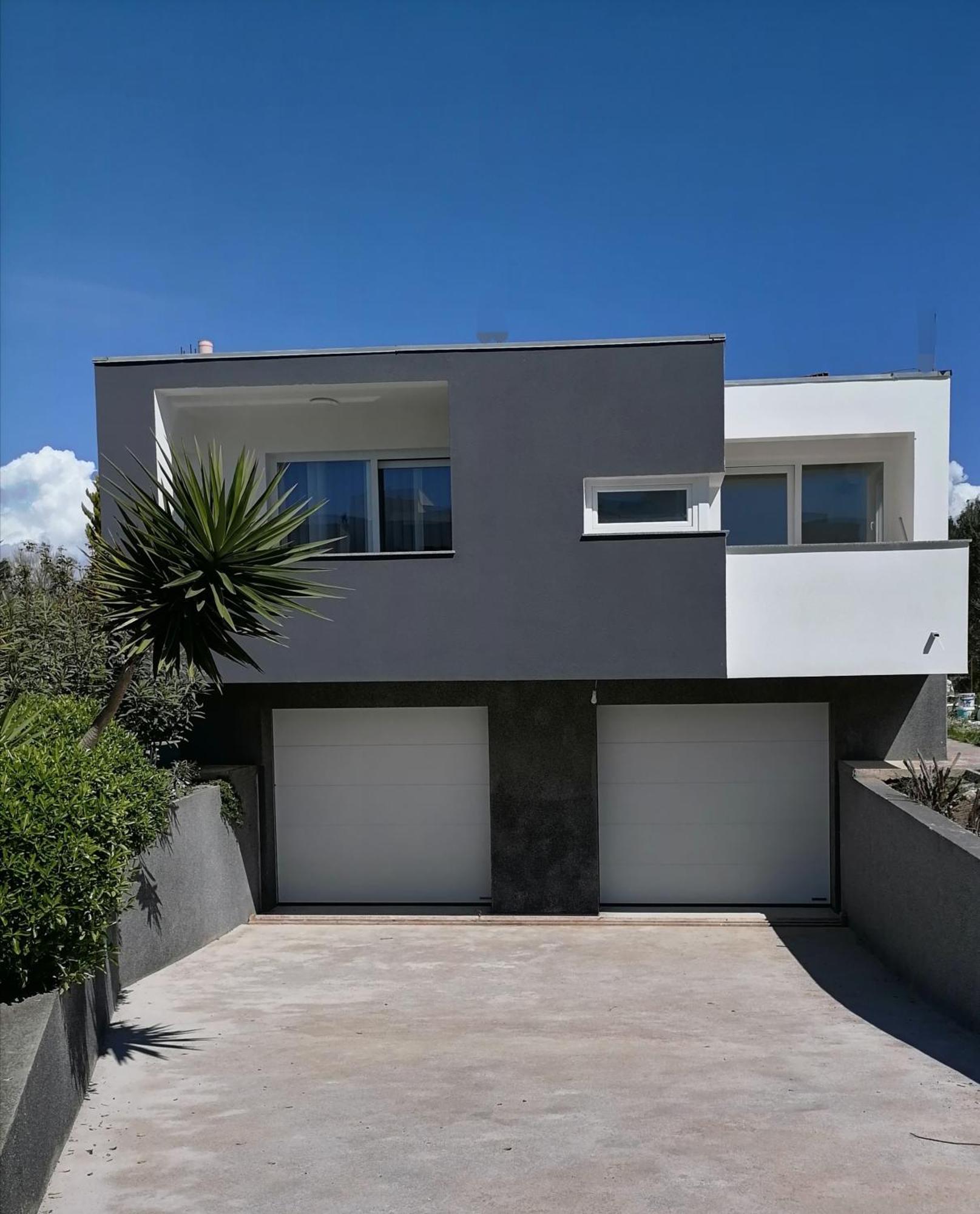 Dora Bibinje, 30 M From The Sea Apartman *