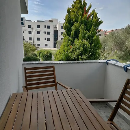 Apartments Dora Bibinje, 30 M From The Sea Exterior photo