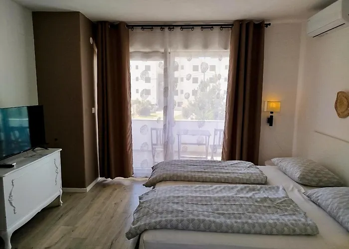 Apartments Dora Bibinje, 30 M From The Sea